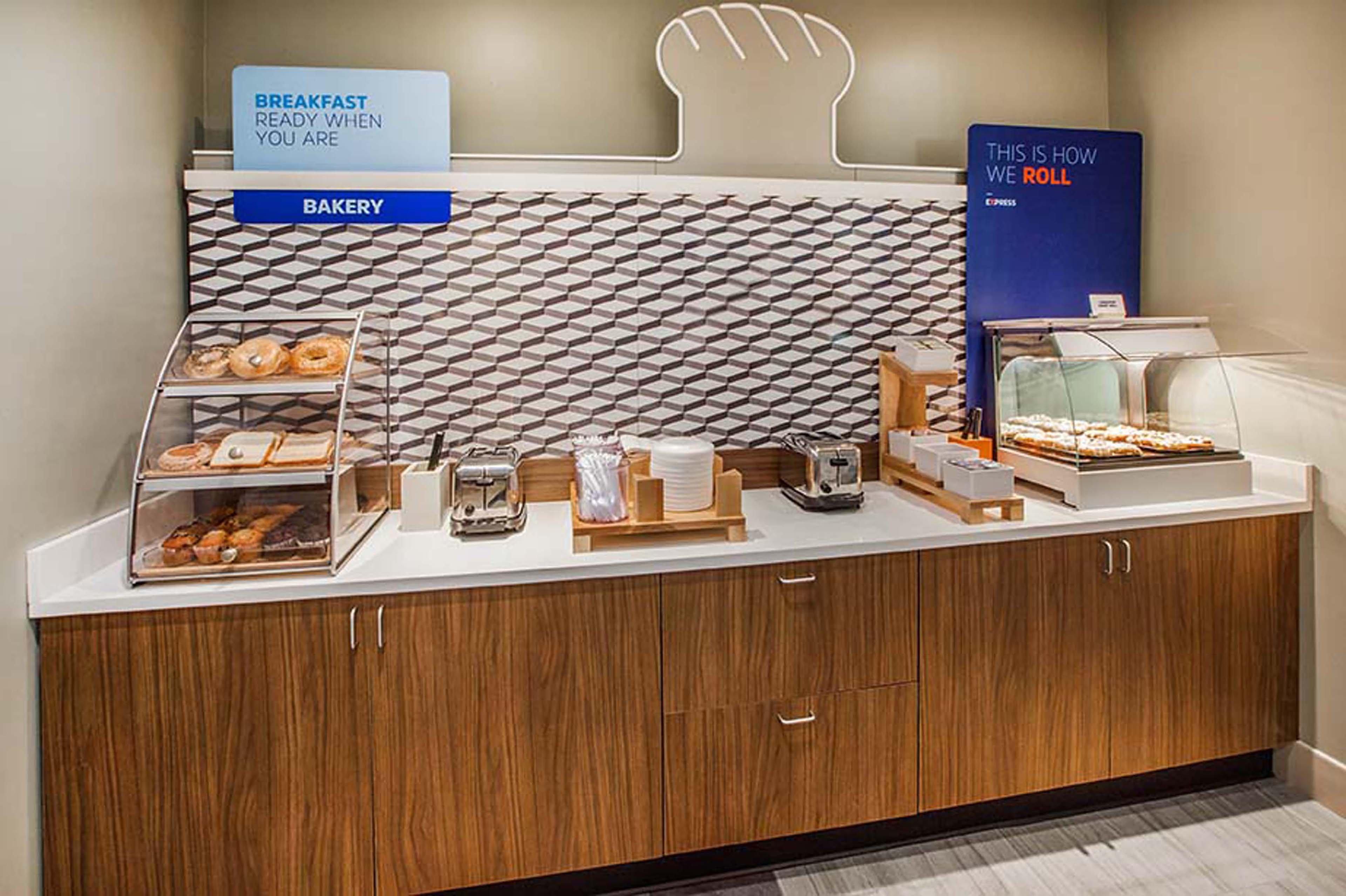 Holiday Inn Express Union City San Jose By Ihg Екстериор снимка
