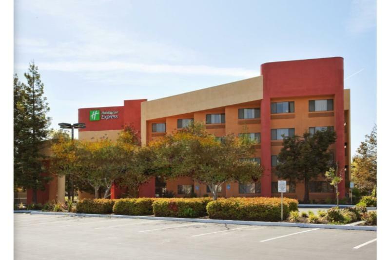 Holiday Inn Express Union City San Jose By Ihg Екстериор снимка